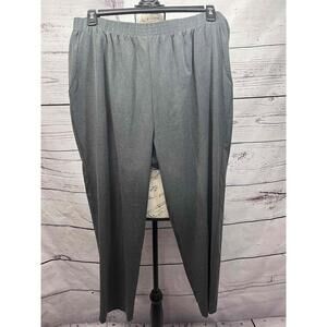 Dressbarn 232W5 Gray Elastic Waist Pleated Pockets Pants‎ Size 18W Short